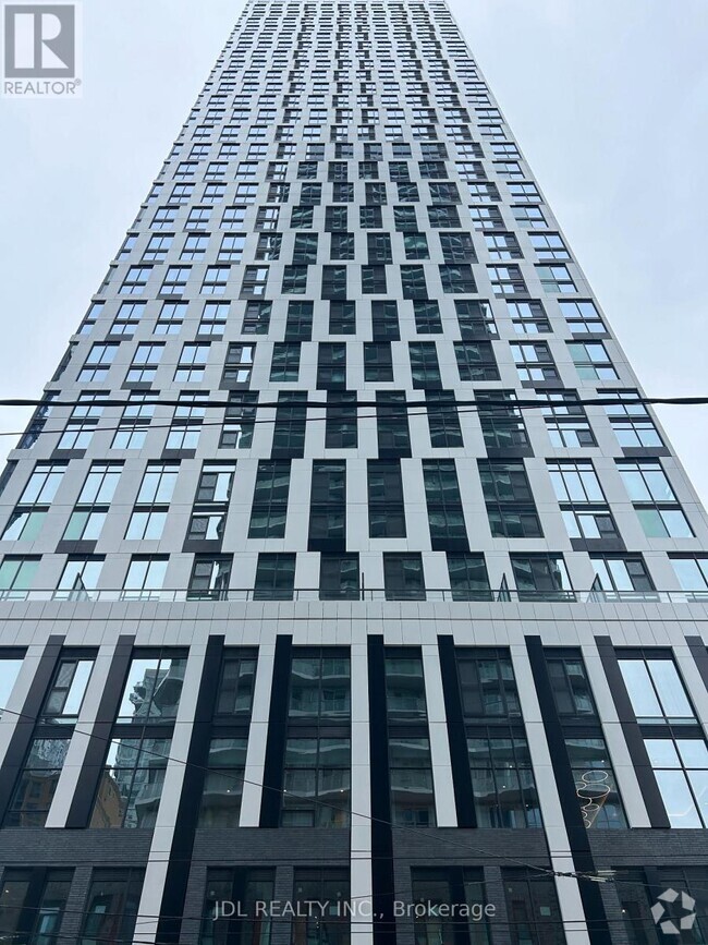 Building Photo - 252 Church St