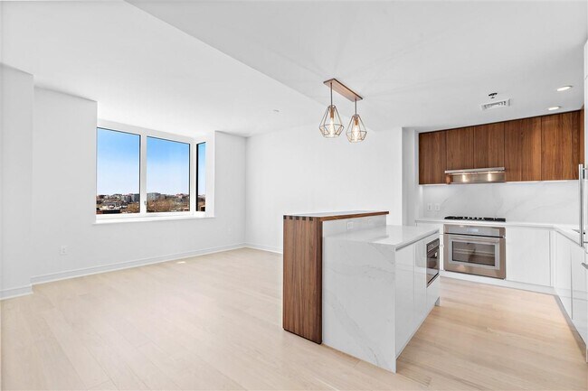 Foto del edificio - 1000 Maxwell Ln