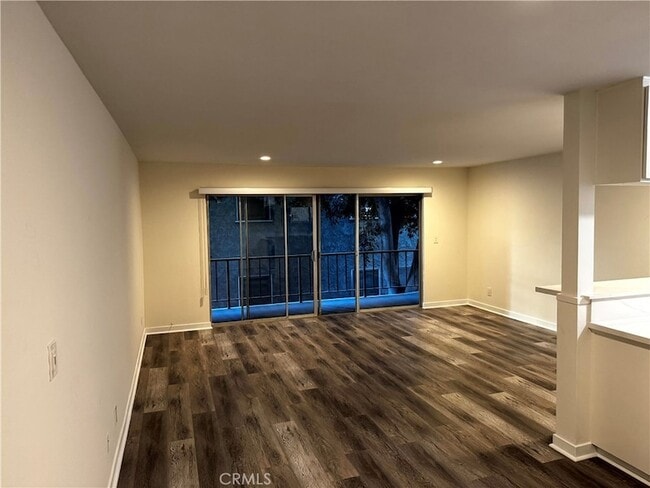 Building Photo - 280 Molino Ave