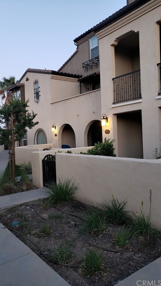 Foto del edificio - 905 Santa Fe Ave