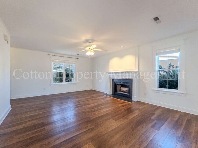 Building Photo - 4BR/2.5BA Pet Friendly home – BONUS Electricity Included! – Close to Beach & Shopping – $2,600/month