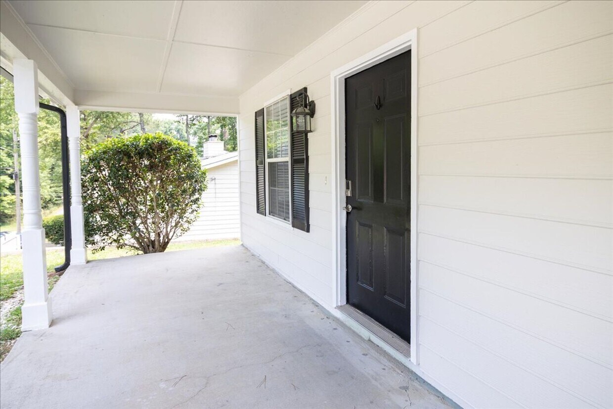 Foto principal - Newly Renovated 3bd/2ba Duplex Unit in Con...