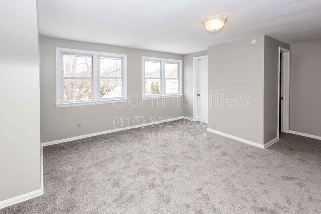 Building Photo - 5048 Claremont Blvd