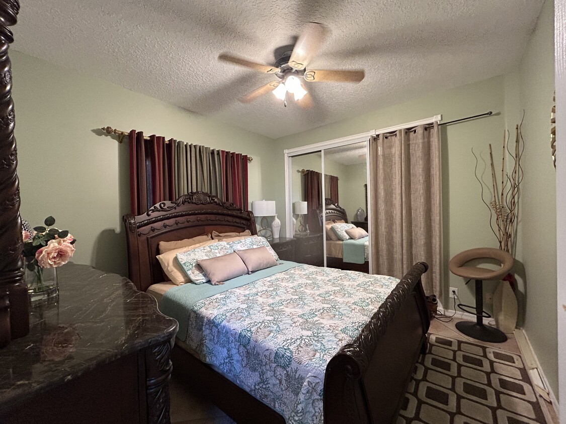Building Photo - 12331 Cascades Pointe Dr
