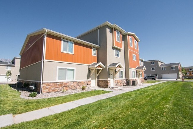 Building Photo - 212 E 700 N