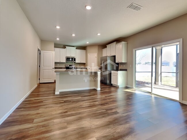 Building Photo - 219 Hemlock Pt