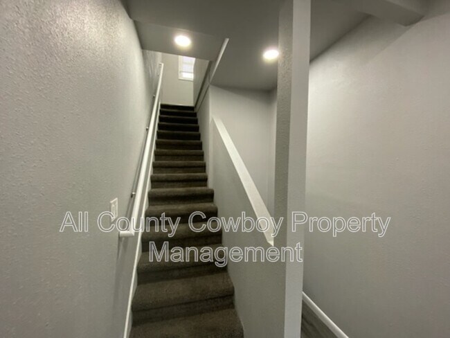 Foto del edificio - 719 S 6th St