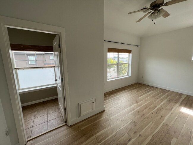 Foto del edificio - 1000 SW 170th Ave