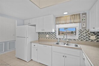 Building Photo - 15350 Moonraker Ct