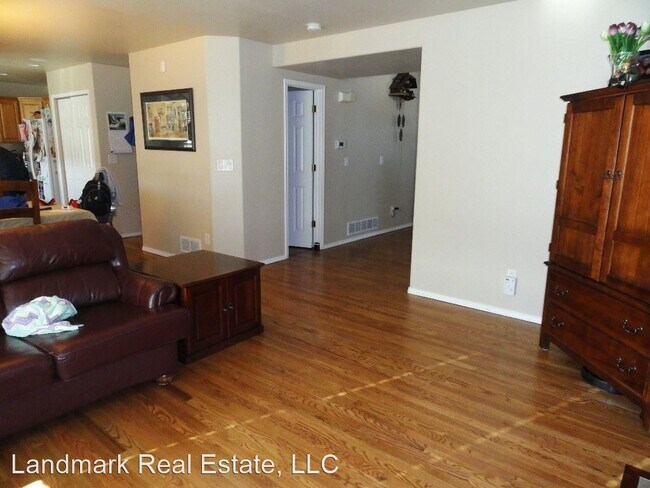 Building Photo - 4 br, 4 bath House - 3656 Pony Tracks Drive