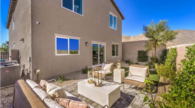 Building Photo - 10754 Hickam Ave