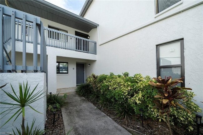 Building Photo - 17456 Silver Fox Dr