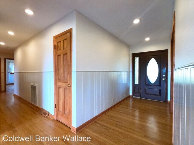 Building Photo - 5 br, 5.5 bath House - 1900 E. Westwood Drive