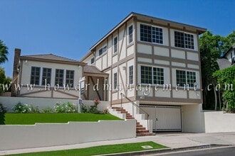 Building Photo - 10309 La Grange Ave