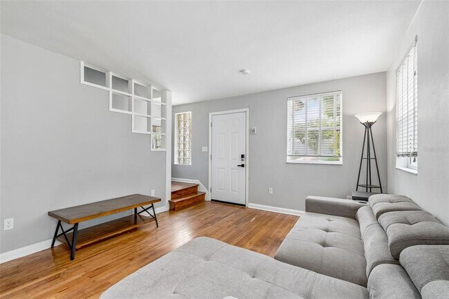 Foto del edificio - 601 Swann Dr