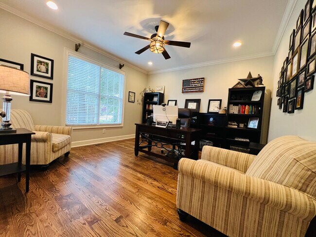 Foto del edificio - 2174 Brenton Ln