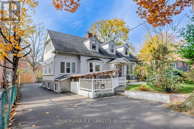 Photo du bâtiment - 8-8 Thirty Third St