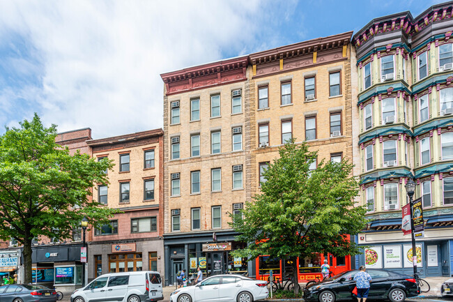 Foto del edificio - 110 Washington St