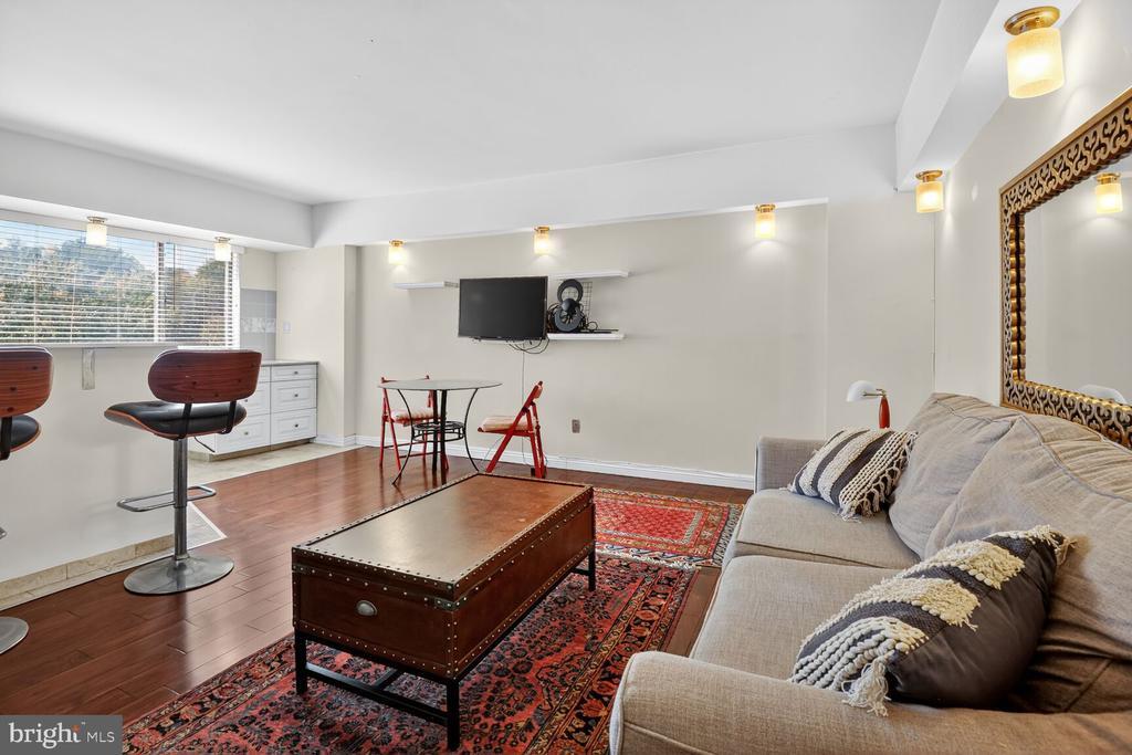 Foto principal - 3701 Connecticut Ave NW