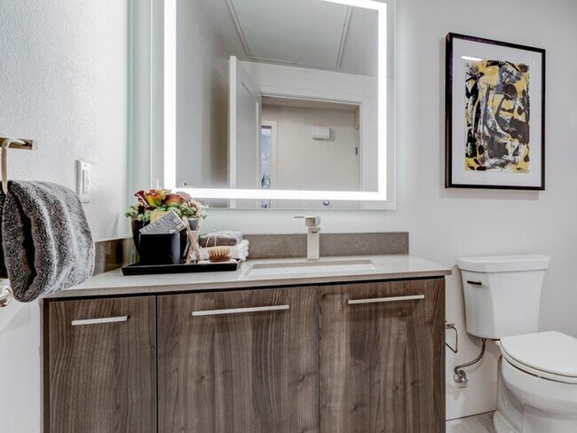 Foto del edificio - 4984 El Camino Real