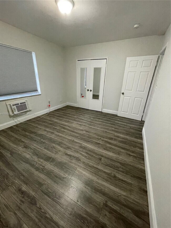 Foto del edificio - 6701 NE Miami Pl