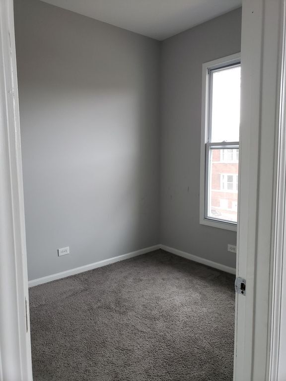 2nd Bedroom - 2300 N Hamlin Ave