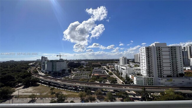 Foto del edificio - 60 SW 13th St