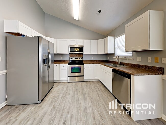 Building Photo - 110 Coventry Dr