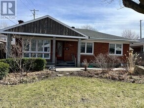 Building Photo - 794 Hamlet Rd