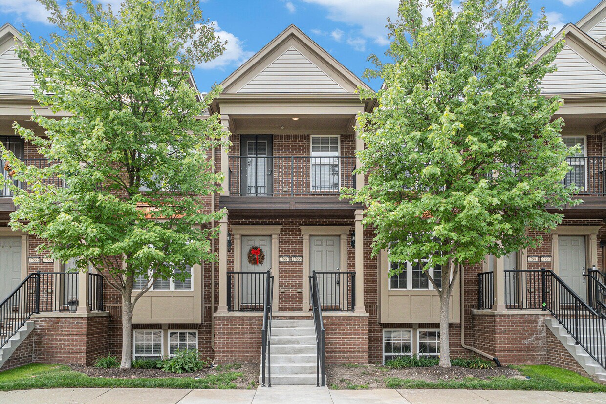 Primary Photo - 27889 Hopkins Dr