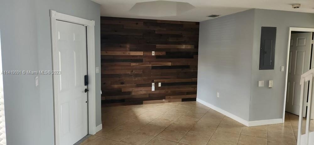 Foto principal - 10633 SW 6th St