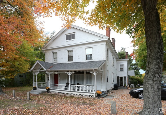 Building Photo - 247-249 Hubbard St