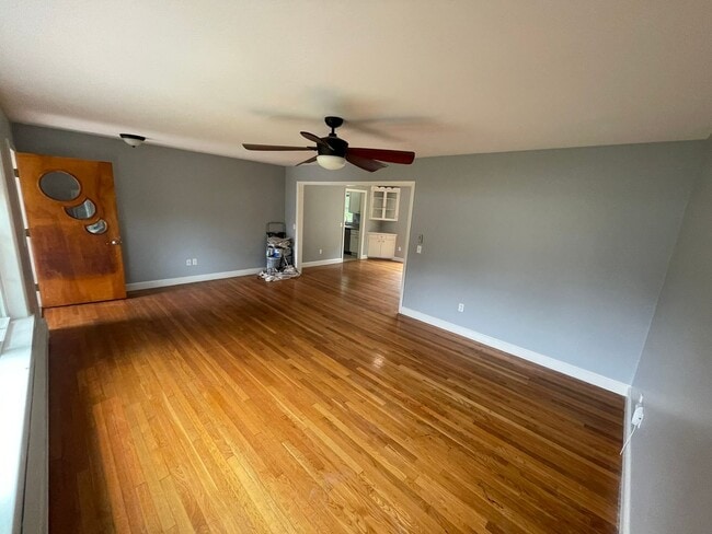 Building Photo - 2 Bedroom Home in Dover