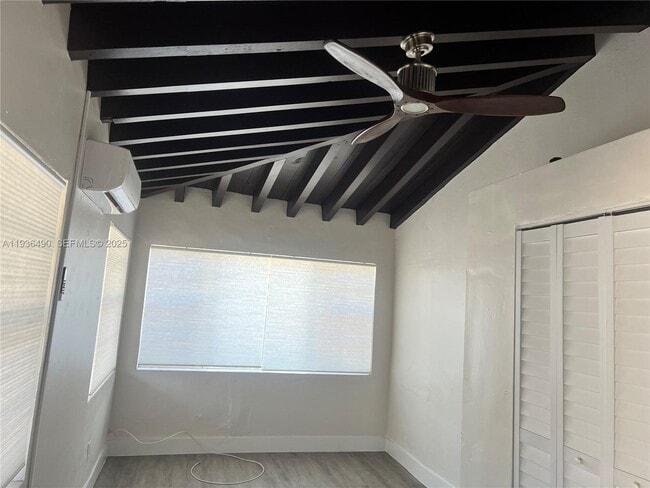 Foto del edificio - 120 SW 68th Ave