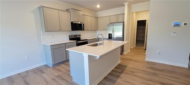 Building Photo - 23 Berryville Dr