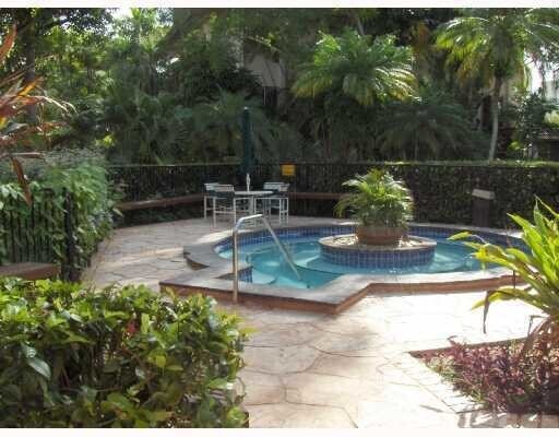 Jaccussi - 9490 SW 77th Ave