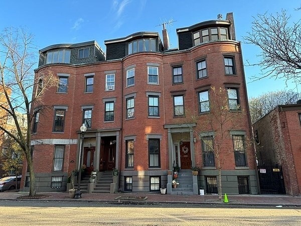 Primary Photo - 520 Shawmut Ave