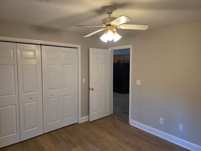 Foto del edificio - 79 Pine Crest Cir