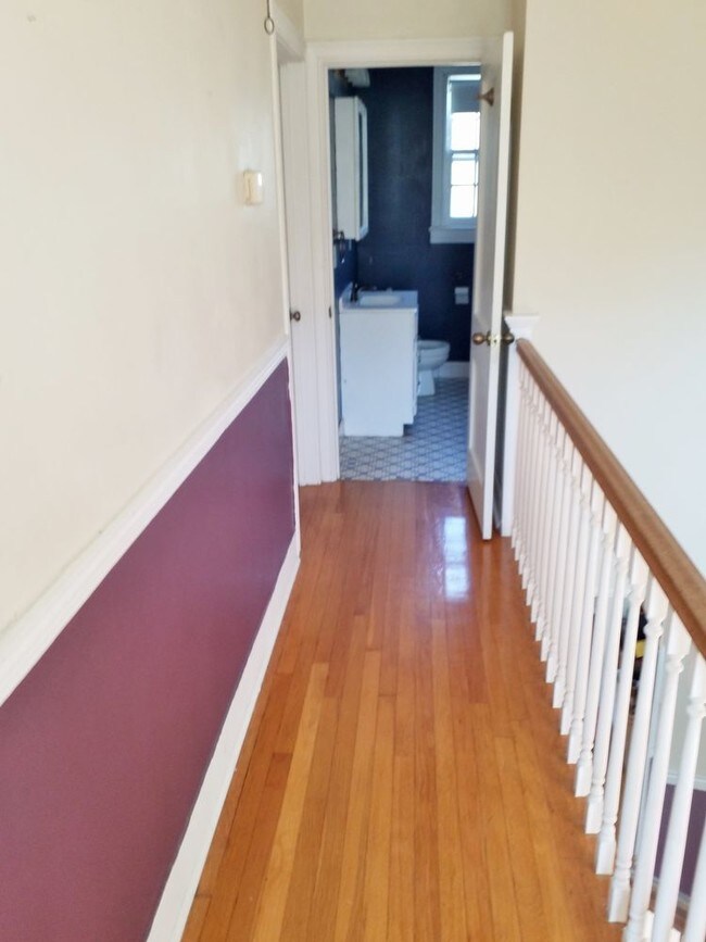 Building Photo - 2355 Ashley St. - move in pending