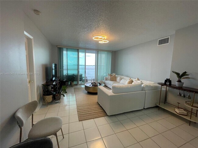 Foto del edificio - 800 Claughton Island Dr