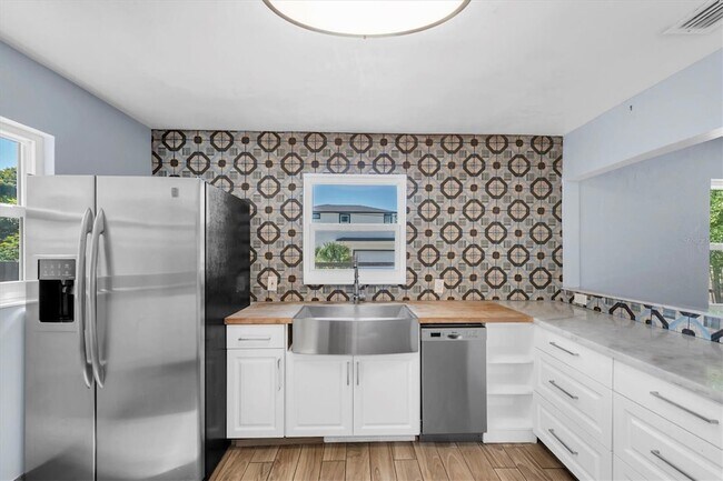 Foto del edificio - 1101 28th St N