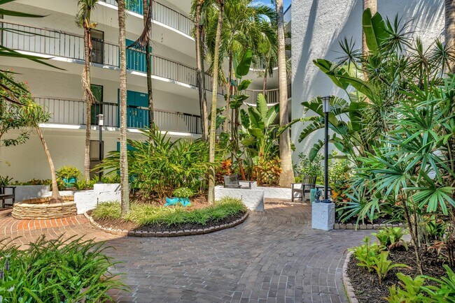 Foto del edificio - 1357 NE Ocean Blvd