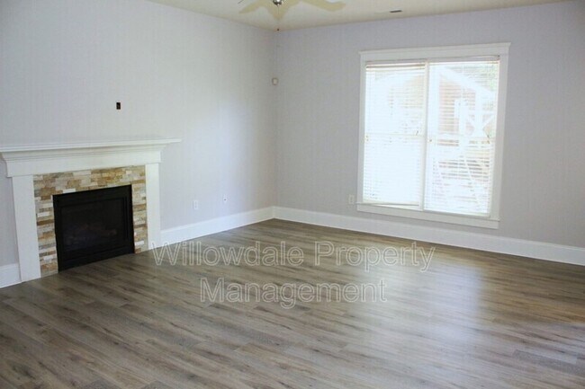 Building Photo - 522 Alden Bridge Dr