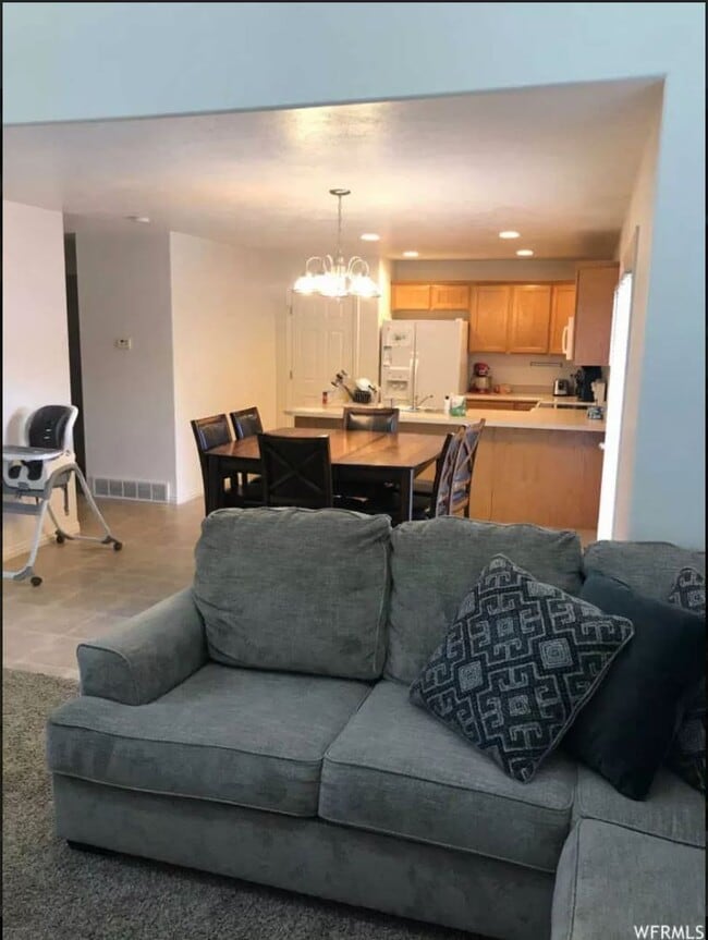 Foto del edificio - 1029 N Plaza Dr