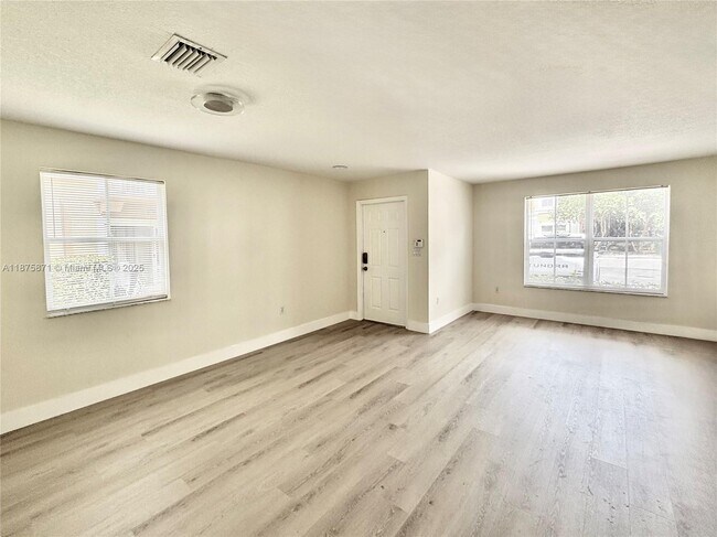 Foto del edificio - 3031 SW 129th Terrace