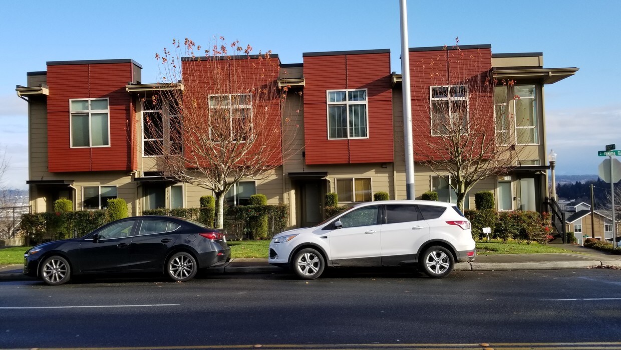 2133 S Yakima Ave, WA 98405 Townhome Rentals in WA