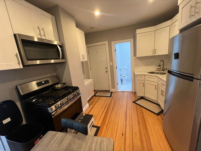 Building Photo - 44 Avenue A