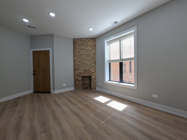 Foto del edificio - 442 W Belden Ave