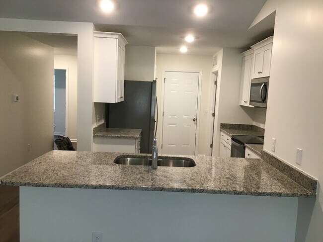 Building Photo - 995 Jt Westfield Dr