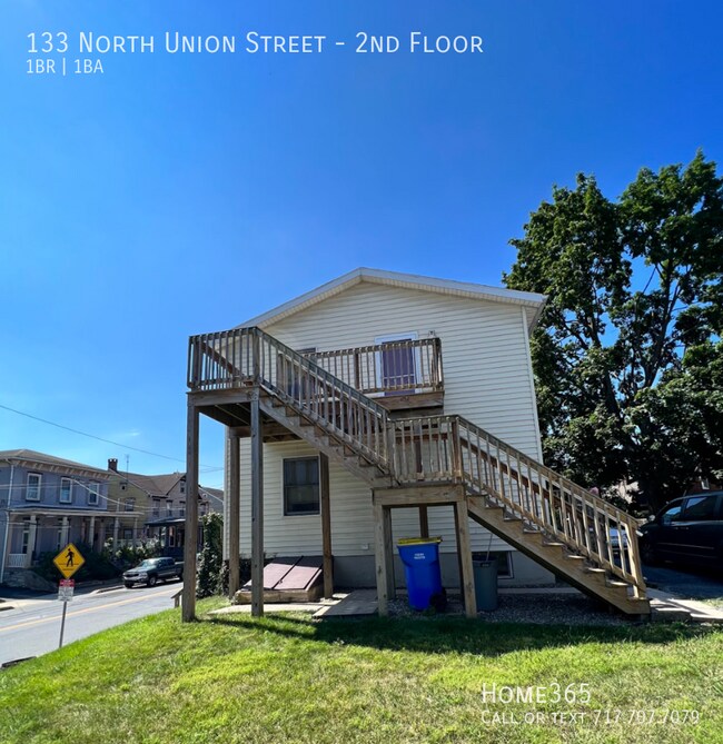 Building Photo - 1 Bedroom, 1 Bathroom 2nd Floor Unit With ...